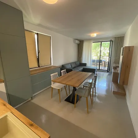 Designer 1br In Life Pool Included Apartman *