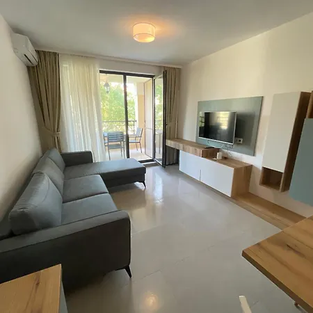 Designer 1br In Life Pool Included Apartman