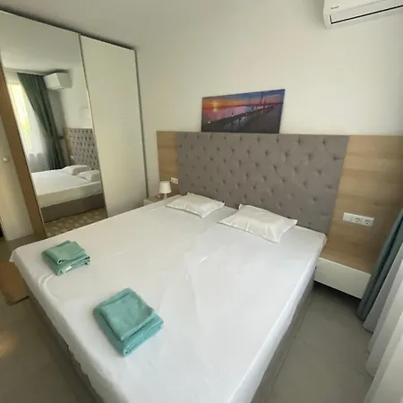 Designer 1br In Life Pool Included Апартаменты