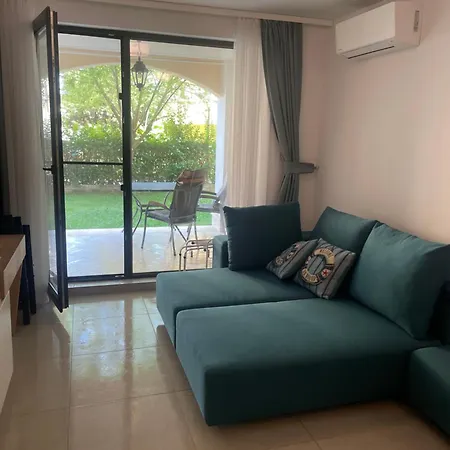 Апартаменты Designer 1br In Life Pool Included *