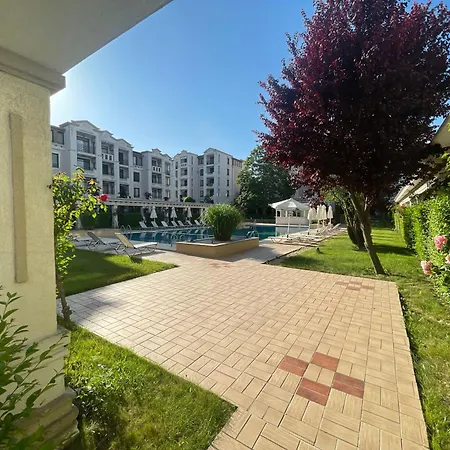 Designer 1br In Life Pool Included Апартаменты *