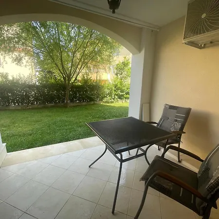 Apartment Designer 1br In Life Pool Included *